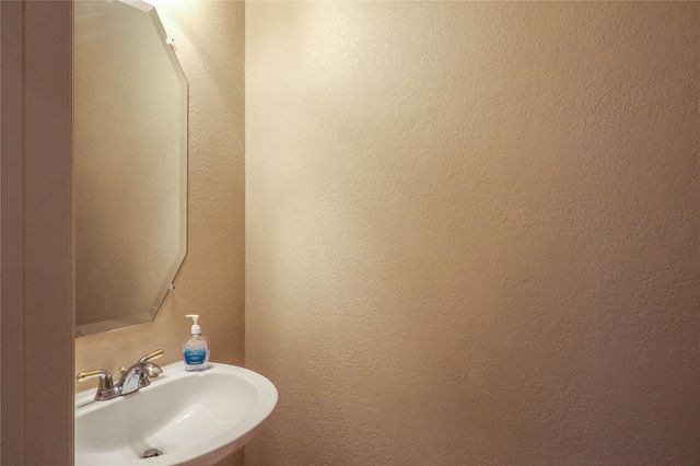 9130 Bottlebrush Lane, Irving, TX 75063
