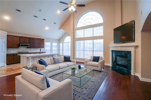 9130 Bottlebrush Lane, Irving, TX 75063