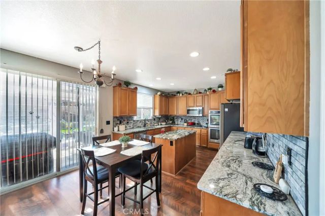 5818 W Avenue J15, Lancaster, CA 93536