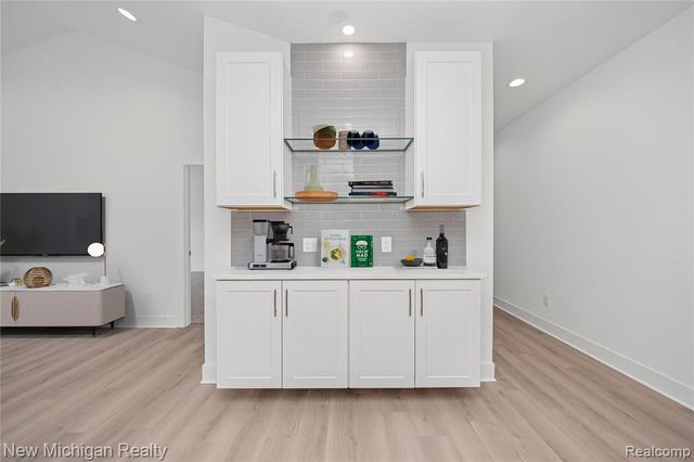 7453 Village Court, Davisburg, MI 48350