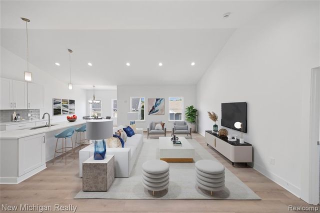 7453 Village Court, Davisburg, MI 48350