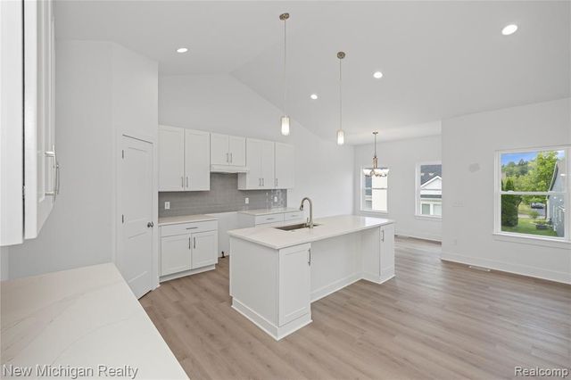 7453 Village Court, Davisburg, MI 48350