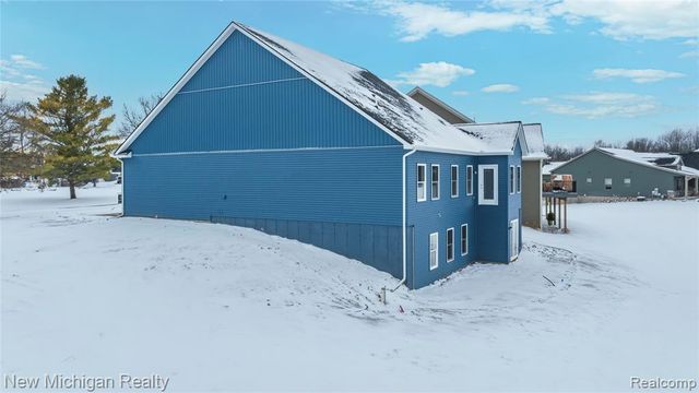 7453 Village Court, Davisburg, MI 48350