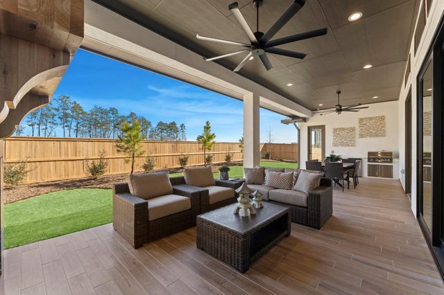 107 Shoveler Duck Way, Magnolia, TX 77354