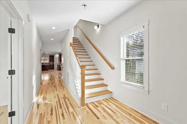 1229 N Avondale Cir, Nashville, TN 37207