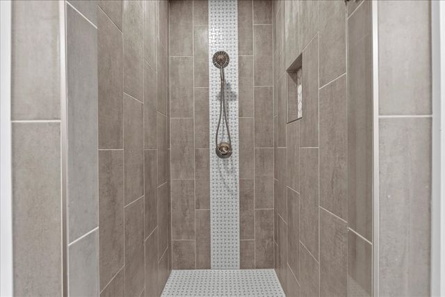 1229 N Avondale Cir, Nashville, TN 37207