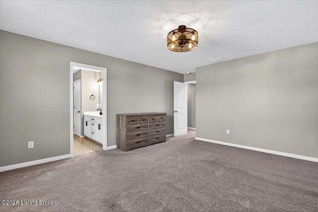4001 Cobblestone Ln, La Grange, KY 40031