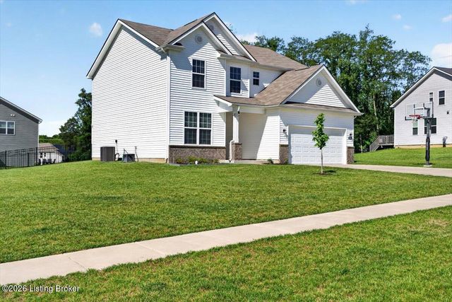 4001 Cobblestone Ln, La Grange, KY 40031