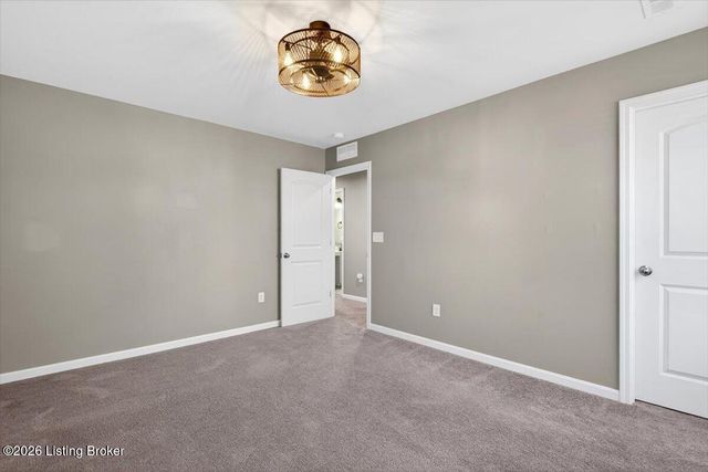 4001 Cobblestone Ln, La Grange, KY 40031
