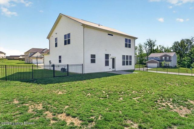 4001 Cobblestone Ln, La Grange, KY 40031