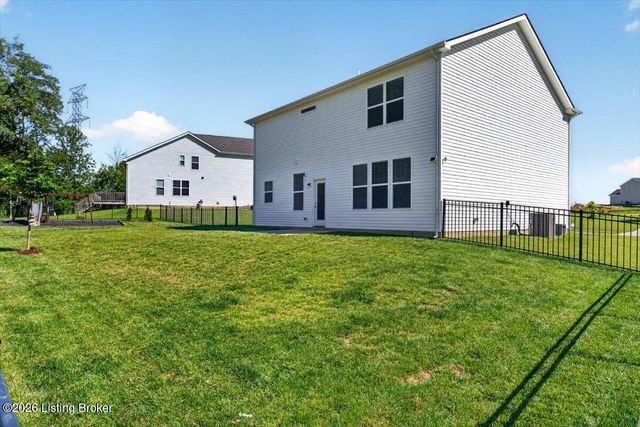 4001 Cobblestone Ln, La Grange, KY 40031