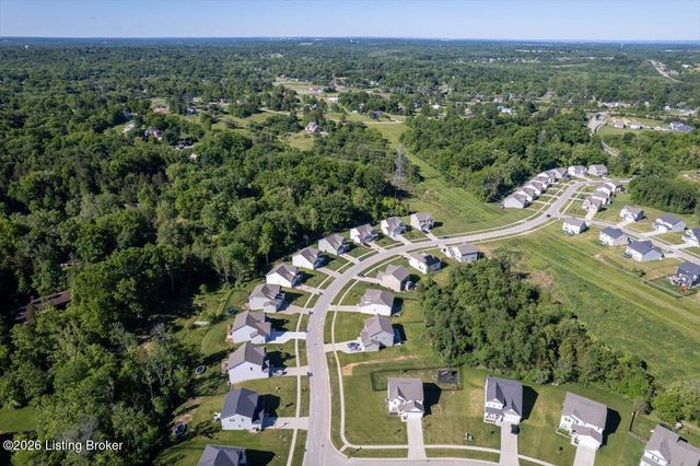 4001 Cobblestone Ln, La Grange, KY 40031