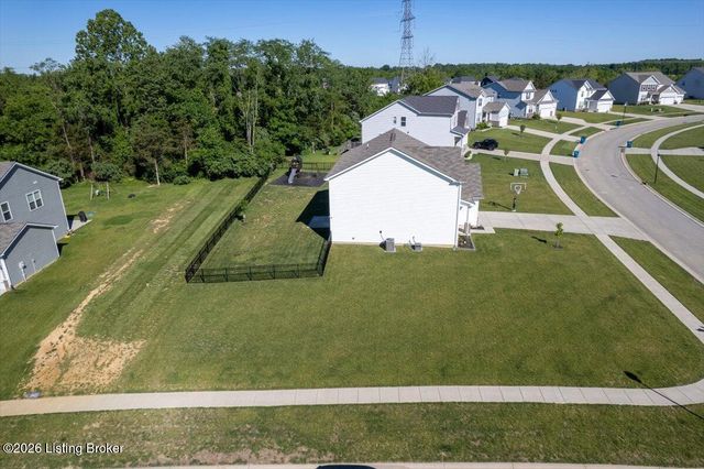 4001 Cobblestone Ln, La Grange, KY 40031