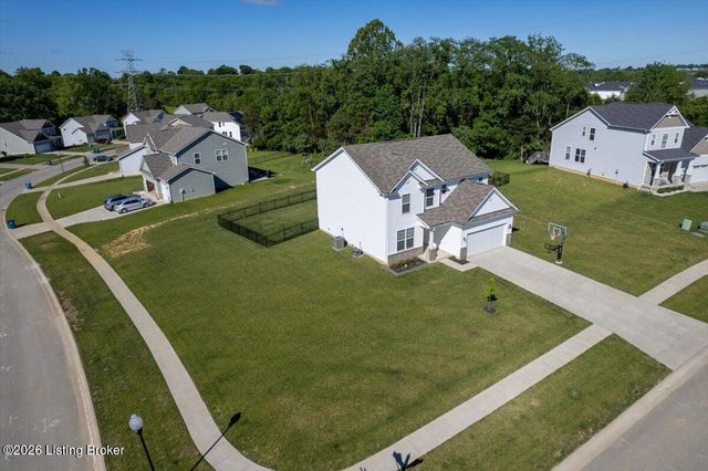 4001 Cobblestone Ln, La Grange, KY 40031