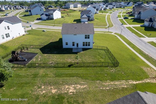 4001 Cobblestone Ln, La Grange, KY 40031