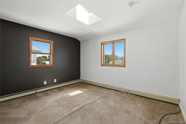 65 Moore Street, New Hyde Park, NY 11040