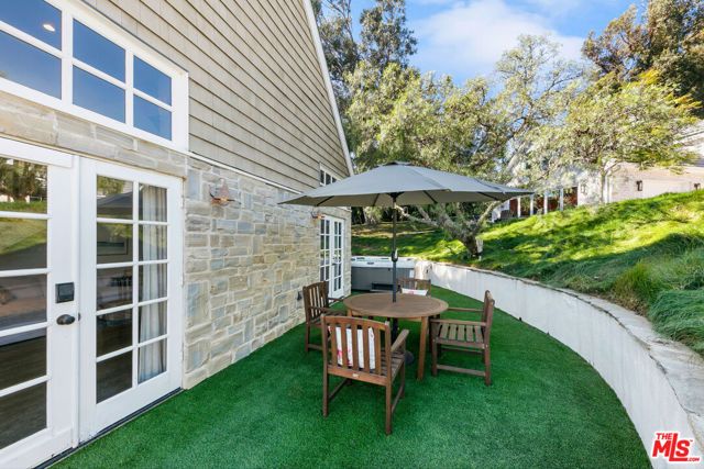 28861 SELFRIDGE Drive, Malibu, CA 90265