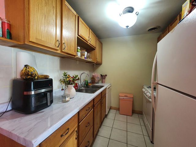 10A E DUNDEE QUARTER Drive 306, Palatine, IL 60074