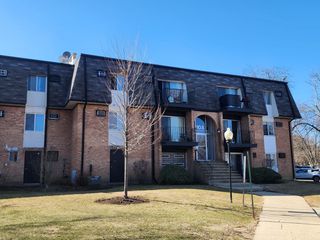 10A E DUNDEE QUARTER Drive 306, Palatine, IL 60074