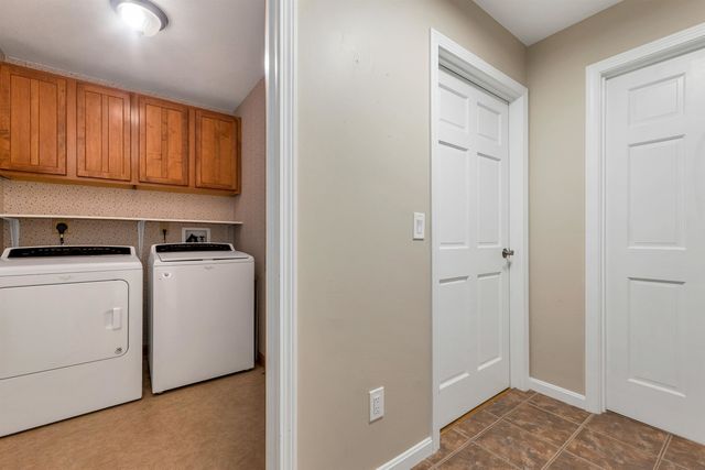 87 Hampstead Road, Sandown, NH 03873
