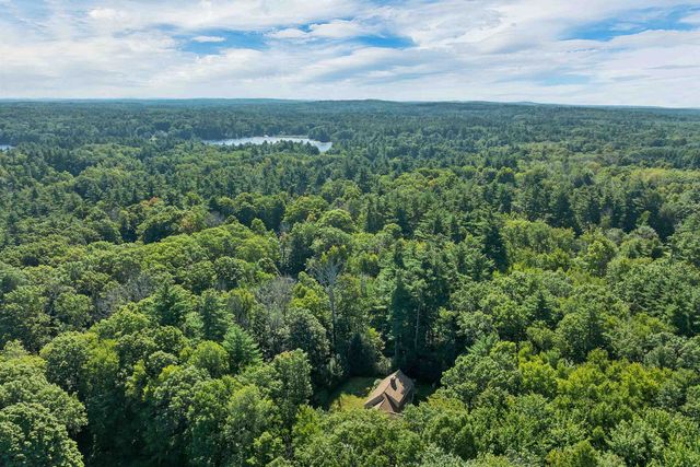 87 Hampstead Road, Sandown, NH 03873