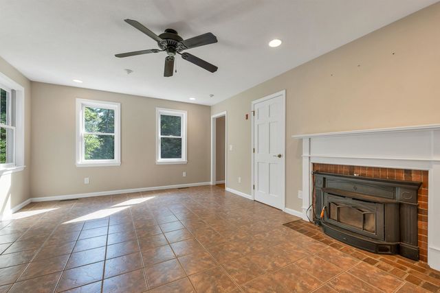87 Hampstead Road, Sandown, NH 03873