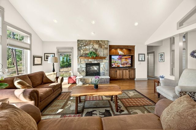 814 Steeple View, Jacksonville, OR 97530