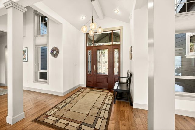 814 Steeple View, Jacksonville, OR 97530