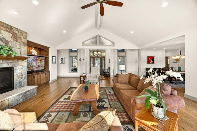 814 Steeple View, Jacksonville, OR 97530