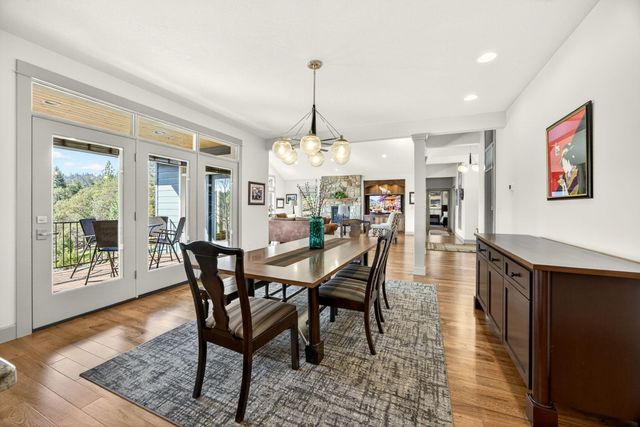 814 Steeple View, Jacksonville, OR 97530