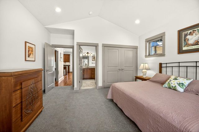 814 Steeple View, Jacksonville, OR 97530