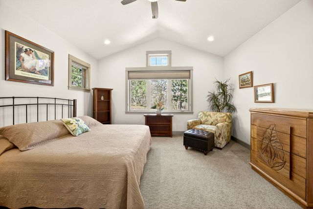 814 Steeple View, Jacksonville, OR 97530