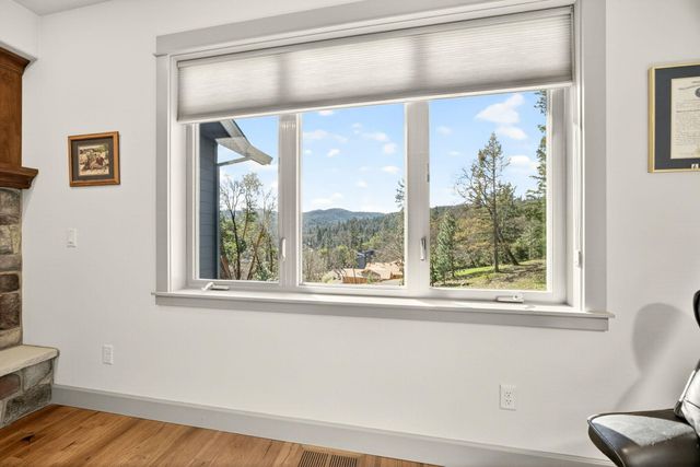 814 Steeple View, Jacksonville, OR 97530