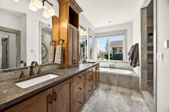 814 Steeple View, Jacksonville, OR 97530