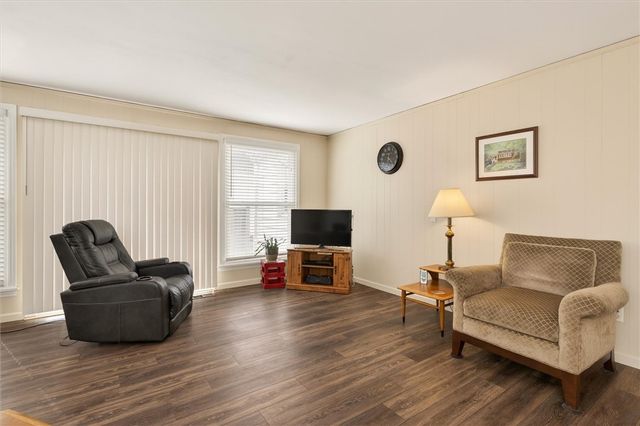 287 Lake Breeze Park, Irondequoit, NY 14622