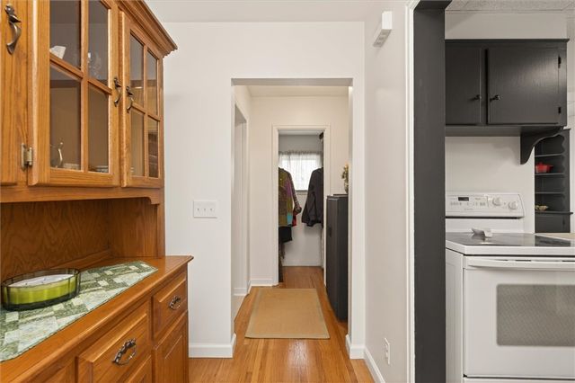 287 Lake Breeze Park, Irondequoit, NY 14622