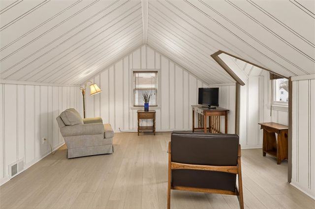 287 Lake Breeze Park, Irondequoit, NY 14622