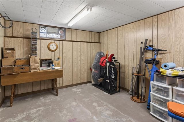 287 Lake Breeze Park, Irondequoit, NY 14622