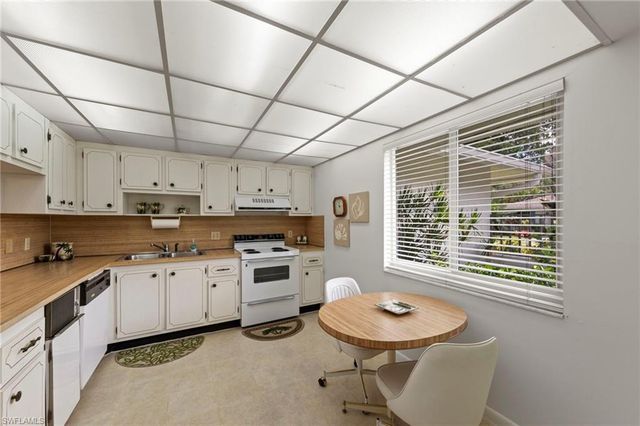 50 Glades BLVD 2, Naples, FL 34112