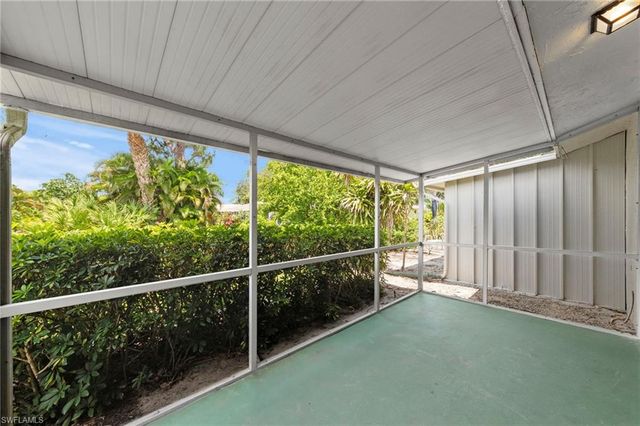 50 Glades BLVD 2, Naples, FL 34112