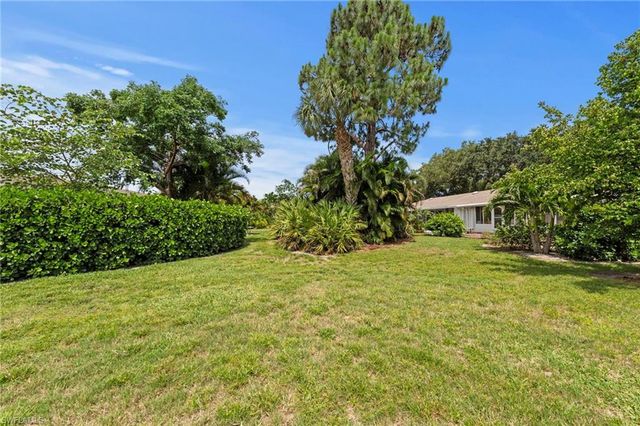 50 Glades BLVD 2, Naples, FL 34112