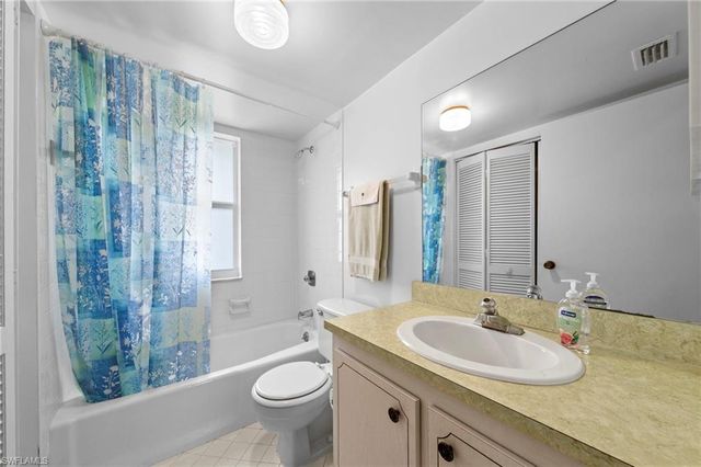 50 Glades BLVD 2, Naples, FL 34112