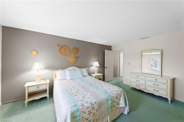 50 Glades BLVD 2, Naples, FL 34112