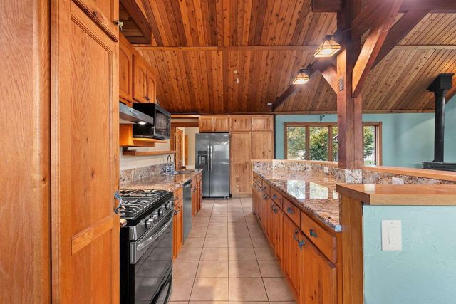 7861 COUNTY RD E, Oconto Falls, WI 54154