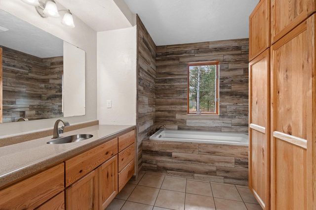 7861 COUNTY RD E, Oconto Falls, WI 54154