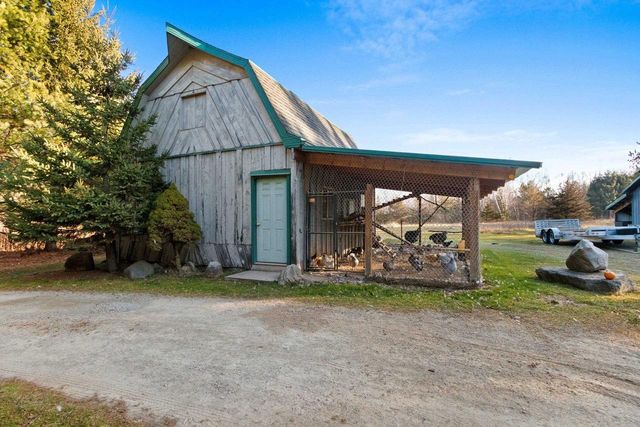 7861 COUNTY RD E, Oconto Falls, WI 54154