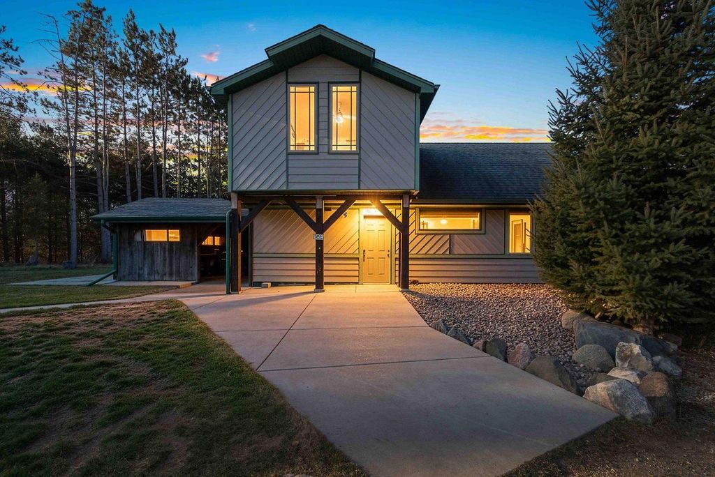 7861 COUNTY RD E, Oconto Falls, WI 54154