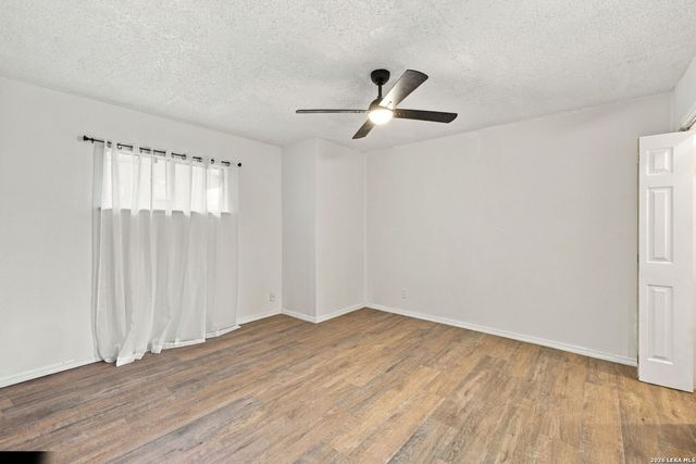 5738 BIENVILLE DR, San Antonio, TX 78233