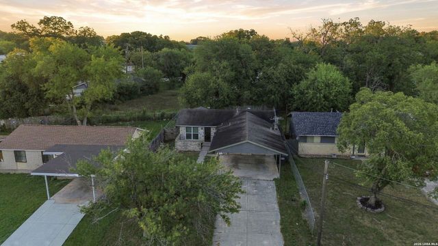 5738 BIENVILLE DR, San Antonio, TX 78233