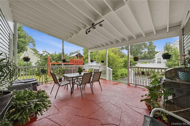 39 Church Street, Central Islip, NY 11722